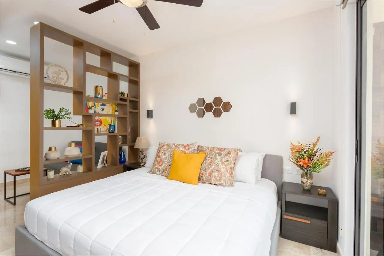 Studio Vanessa Beach 42 A 1 Min De La Playa Y 5Ta Av Playa del Carmen 0*,  Mexico